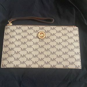 Michael Kors Fulton Clutch